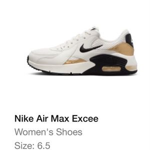 Brand new, never worn in the box Nike women’s tennis shoes.